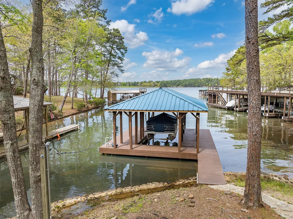 1905 County Road 3108 Jacksonville, TX 75766
