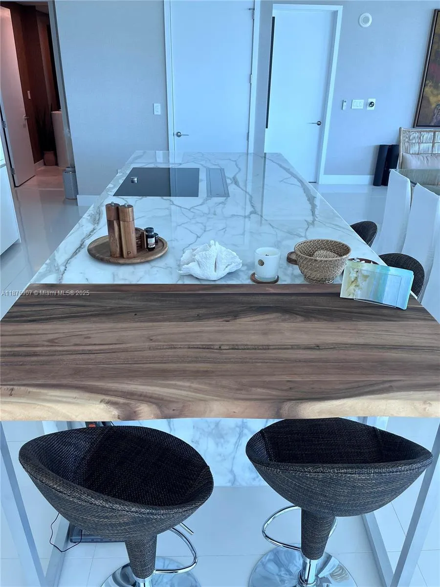 10201 Collins Ave #301 Bal Harbour, FL 33154