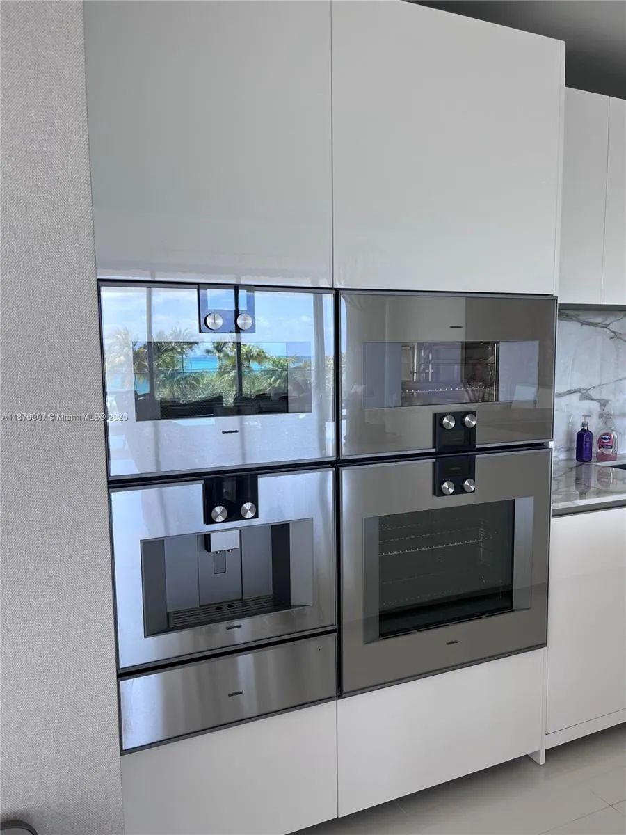 10201 Collins Ave #301 Bal Harbour, FL 33154