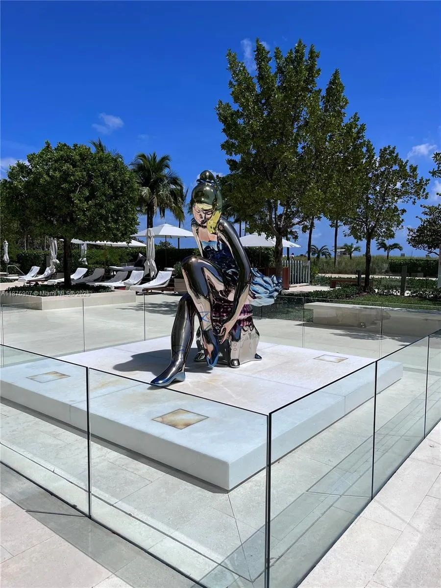 10201 Collins Ave #301 Bal Harbour, FL 33154