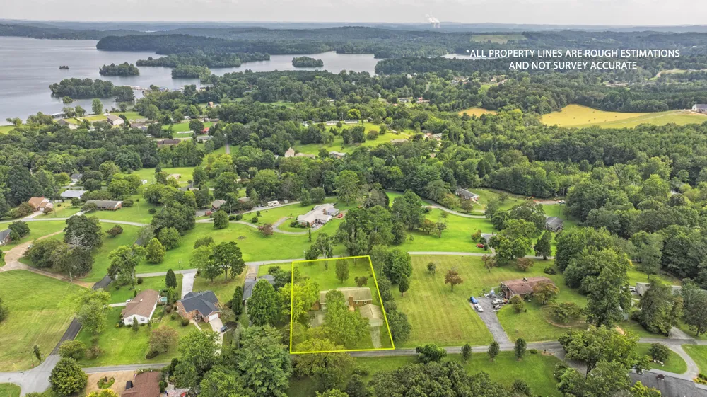 161 S Hillcrest Drive Spring City, TN 37381