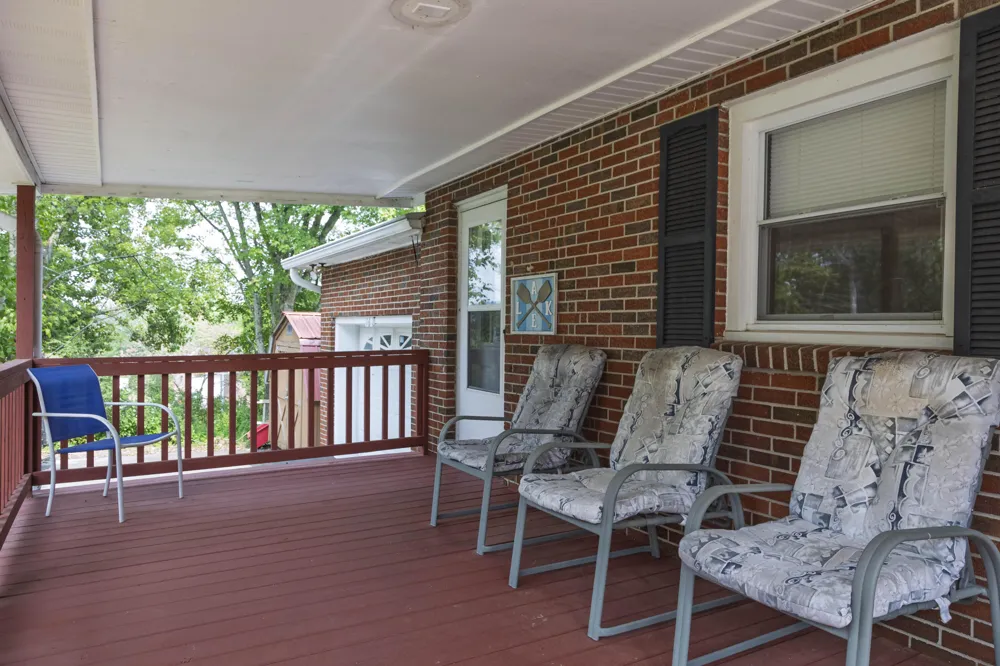 161 S Hillcrest Drive Spring City, TN 37381