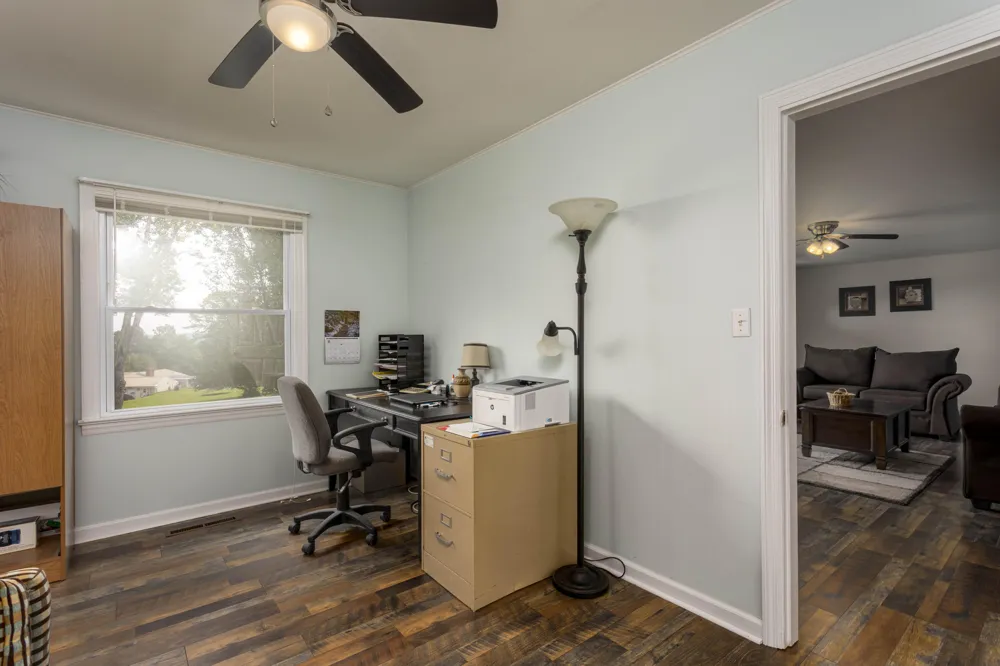161 S Hillcrest Drive Spring City, TN 37381