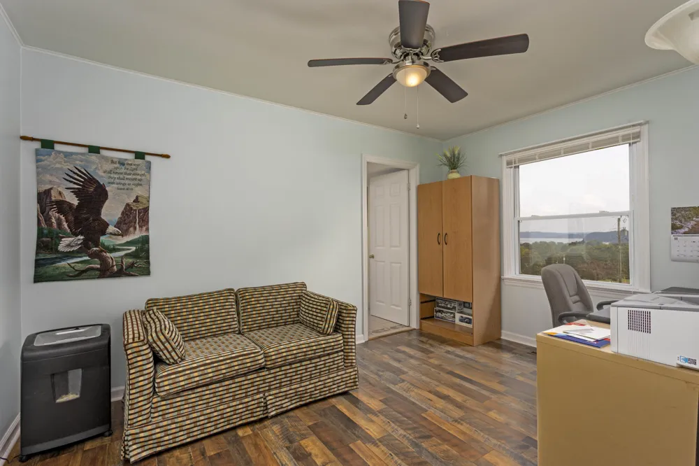 161 S Hillcrest Drive Spring City, TN 37381