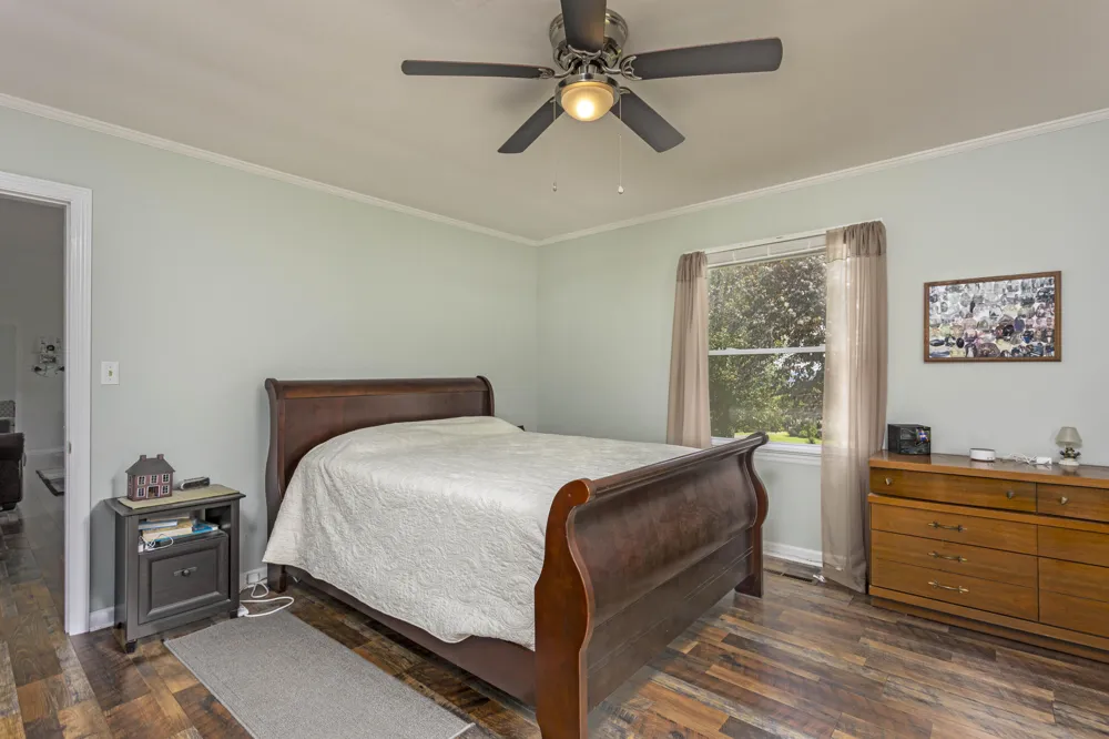 161 S Hillcrest Drive Spring City, TN 37381