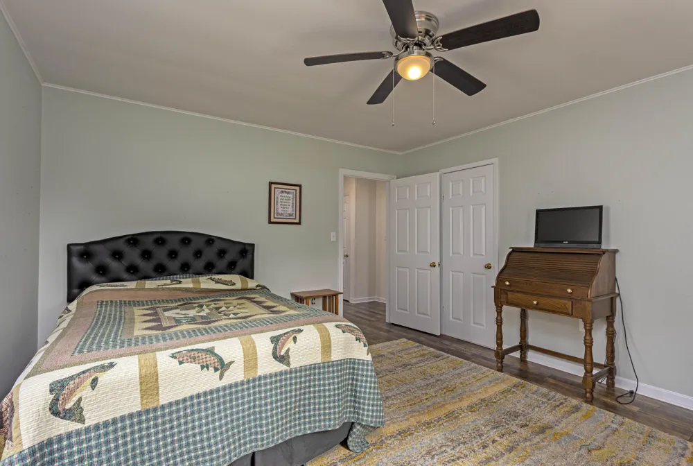 161 S Hillcrest Drive Spring City, TN 37381