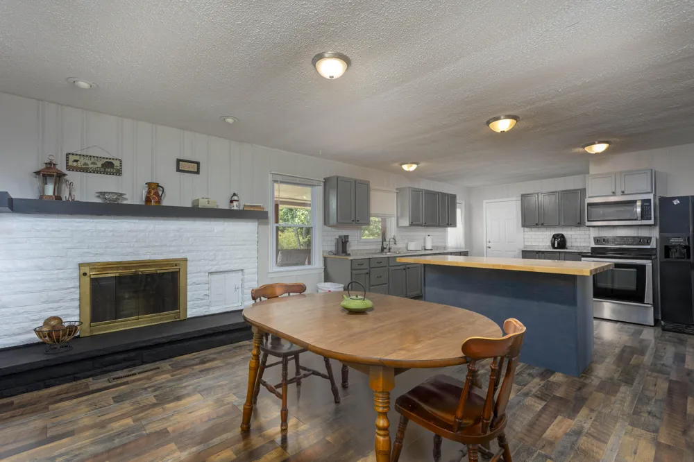 161 S Hillcrest Drive Spring City, TN 37381