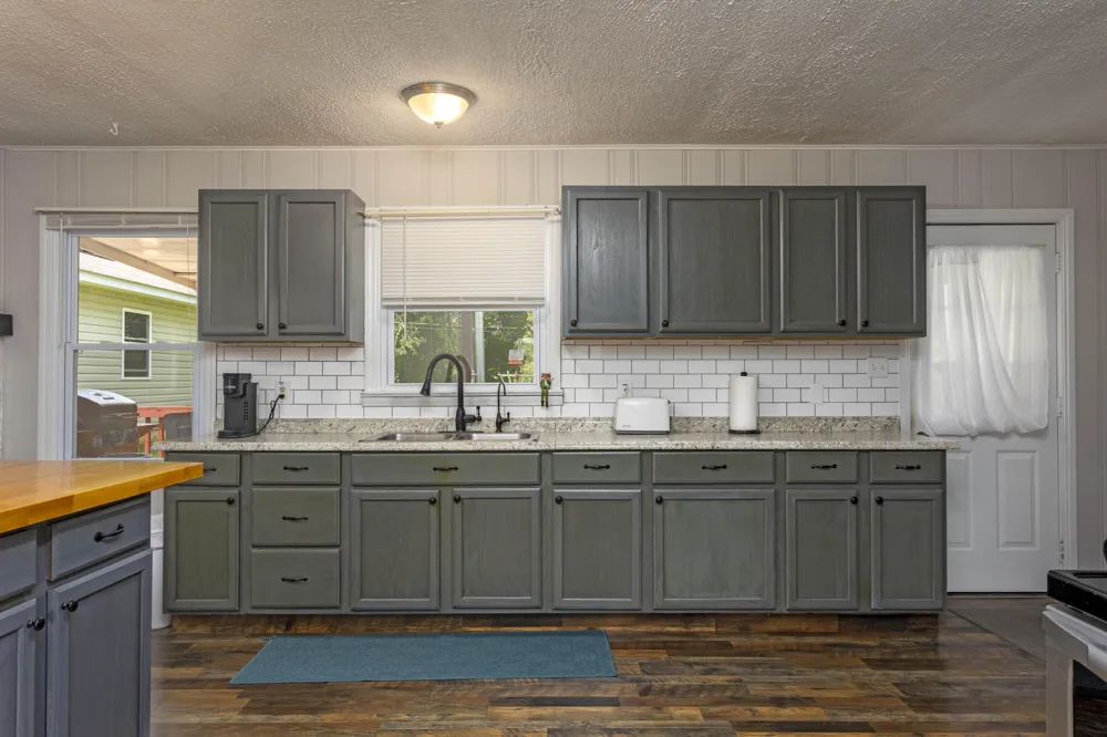 161 S Hillcrest Drive Spring City, TN 37381