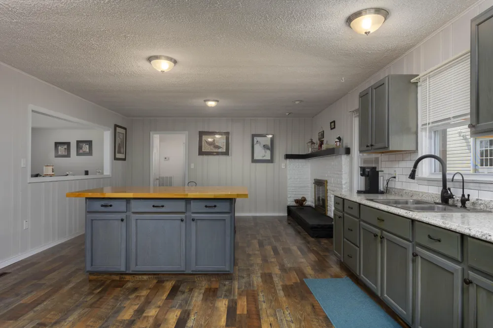 161 S Hillcrest Drive Spring City, TN 37381