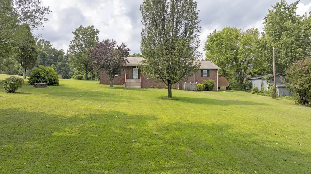 161 S Hillcrest Drive Spring City, TN 37381