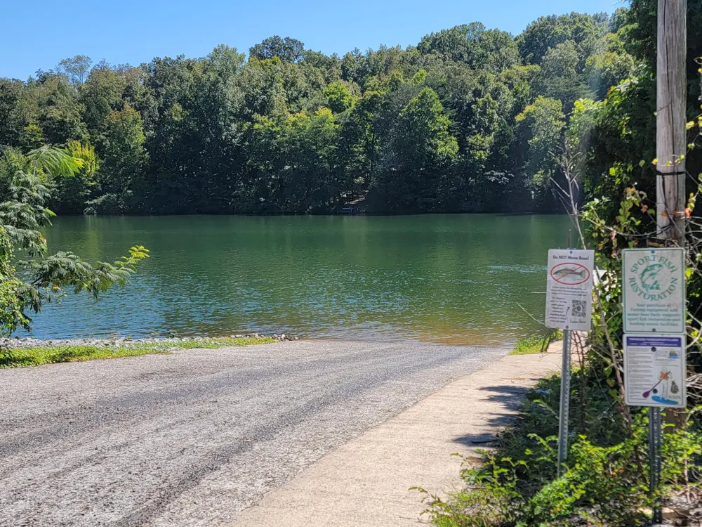 161 S Hillcrest Drive Spring City, TN 37381