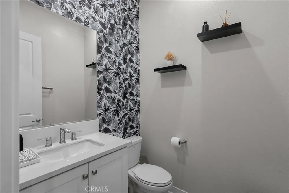 27258 Narrowleaf Willow Lane Valencia, CA 91381