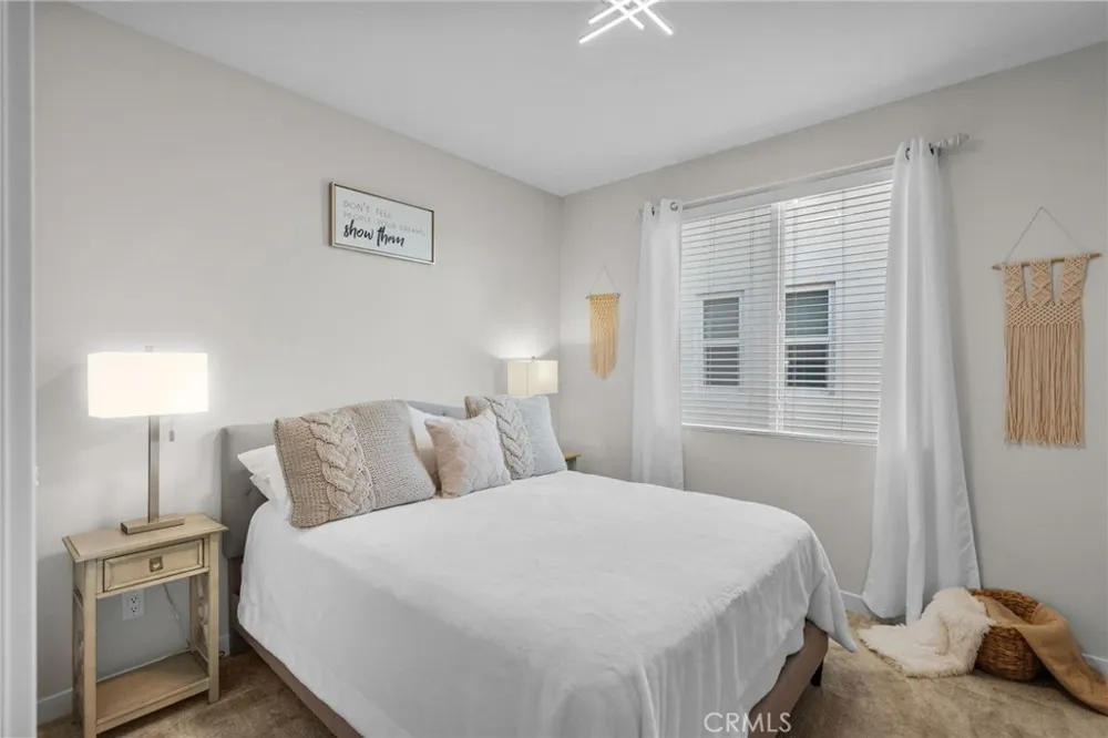 27258 Narrowleaf Willow Lane Valencia, CA 91381
