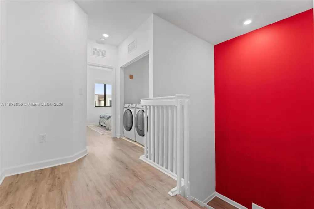 403 NE 212th St Miami, FL 33179