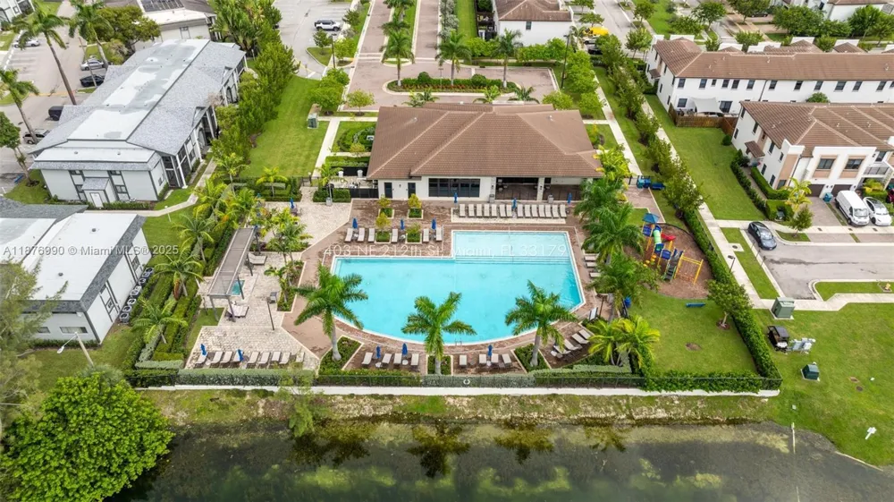 403 NE 212th St Miami, FL 33179