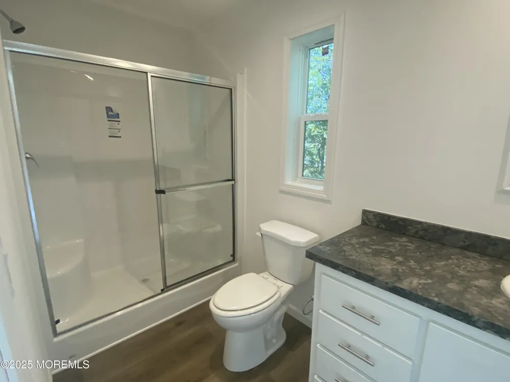 18 Maple Tree Court Manahawkin, NJ 08050