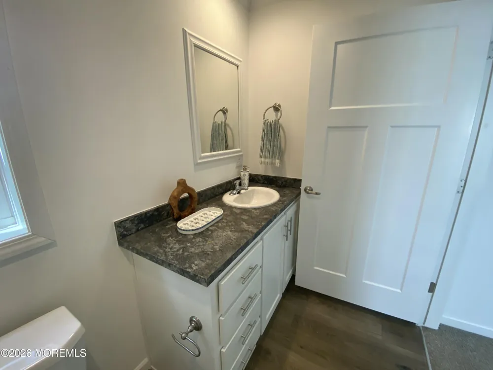 18 Maple Tree Court Manahawkin, NJ 08050