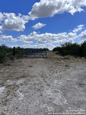 000 Fritter Lane Brackettville, TX 78832