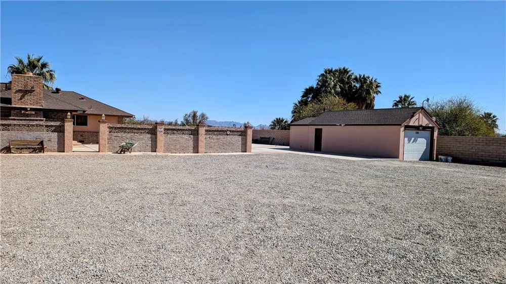 184 Clark Way Palo Verde, CA 92266