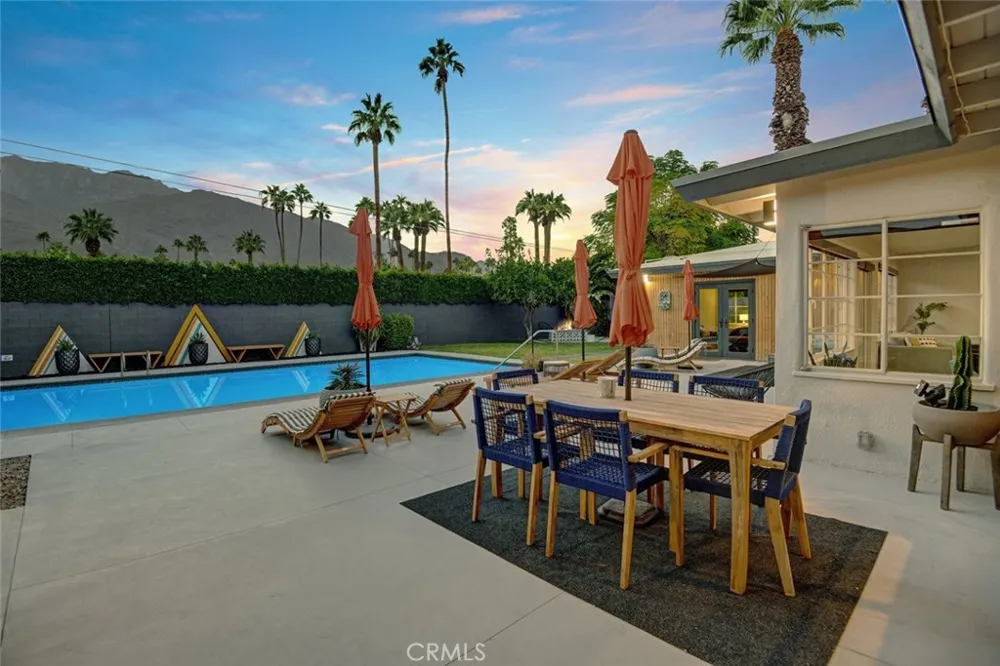 1645 S Sunrise Way Palm Springs, CA 92264