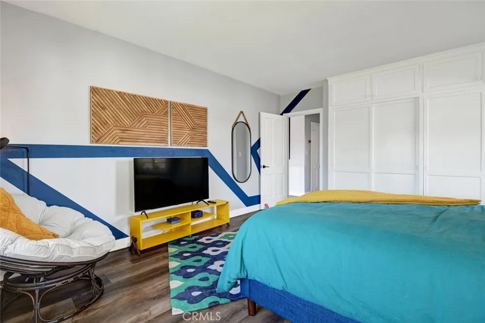 1645 S Sunrise Way Palm Springs, CA 92264