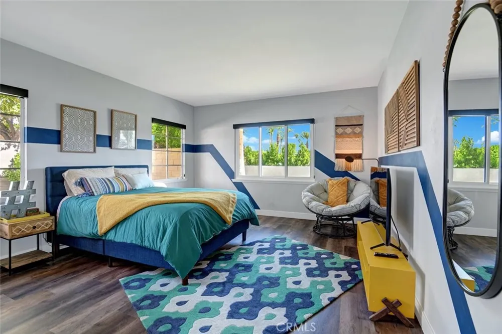 1645 S Sunrise Way Palm Springs, CA 92264
