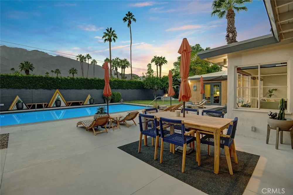1645 S Sunrise Way Palm Springs, CA 92264