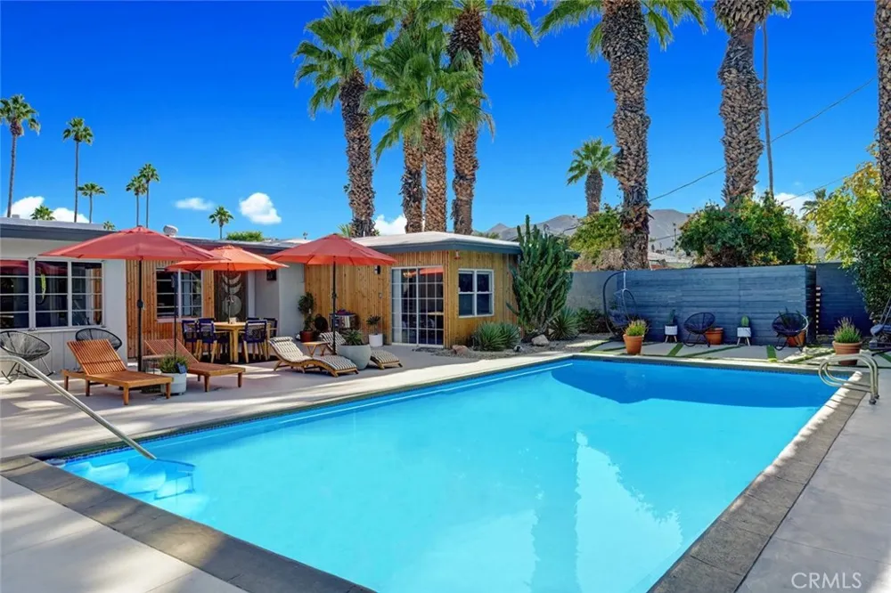 1645 S Sunrise Way Palm Springs, CA 92264