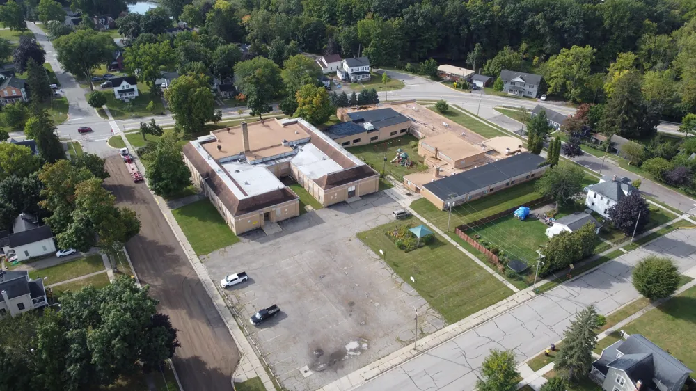 410 City Road Manchester, MI 48158
