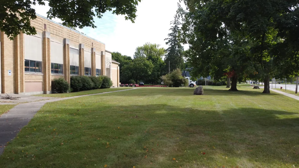410 City Road Manchester, MI 48158