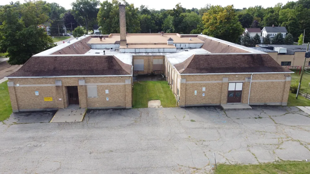 410 City Road Manchester, MI 48158