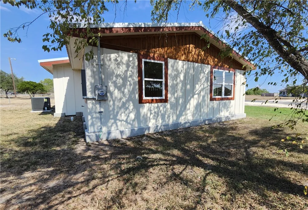 305 E Soyars Avenue Orange Grove, TX 78372