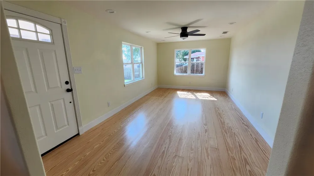 305 E Soyars Avenue Orange Grove, TX 78372