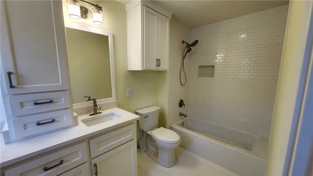 305 E Soyars Avenue Orange Grove, TX 78372