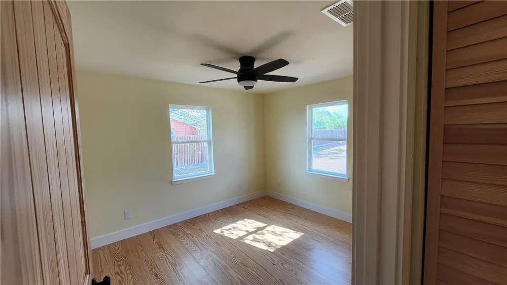 305 E Soyars Avenue Orange Grove, TX 78372