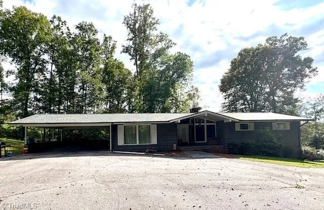2082 Mountain Valley Church Road North Wilkesboro, NC 28659