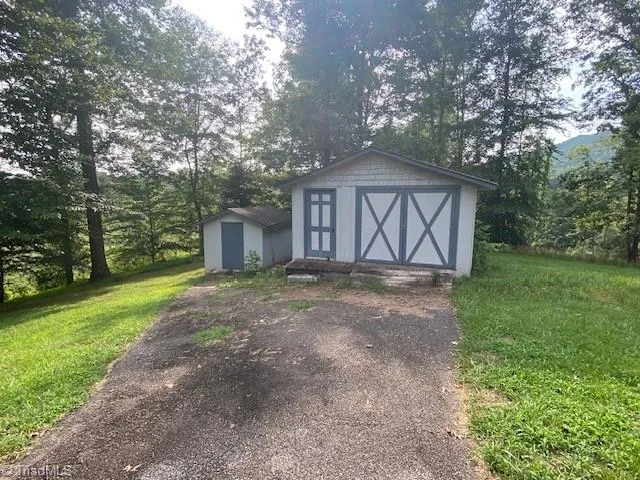 2082 Mountain Valley Church Road North Wilkesboro, NC 28659