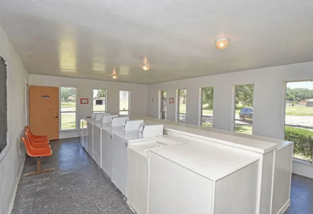 2000 Fourth St Hempstead, TX 77445