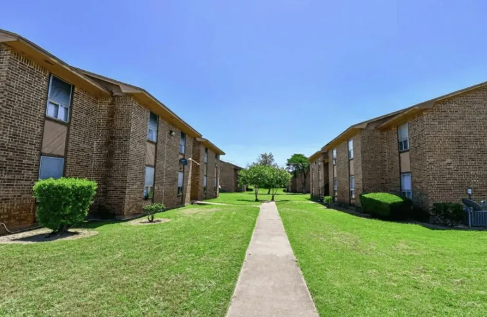 2000 Fourth St Hempstead, TX 77445