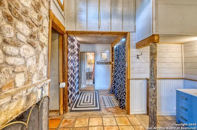 394 Squirrel Bend Reagan Wells, TX 78801