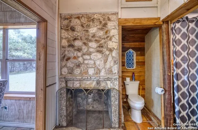 394 Squirrel Bend Reagan Wells, TX 78801