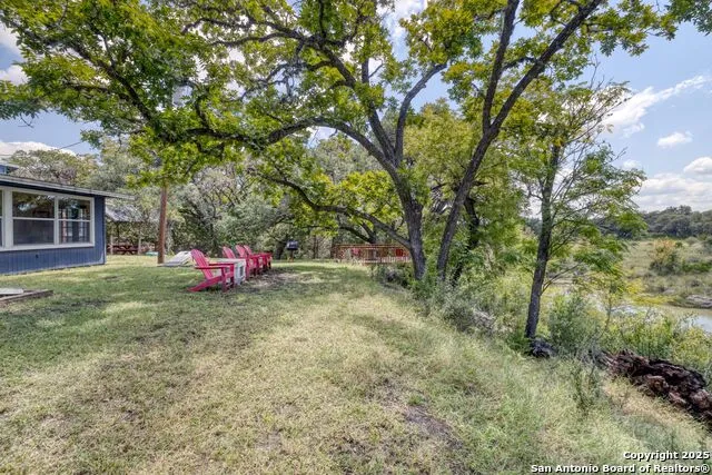394 Squirrel Bend Reagan Wells, TX 78801