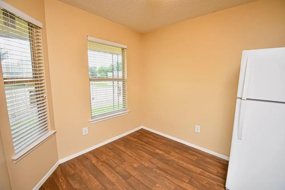 1308 Jacksonville Dr Jacksonville, TX 75766