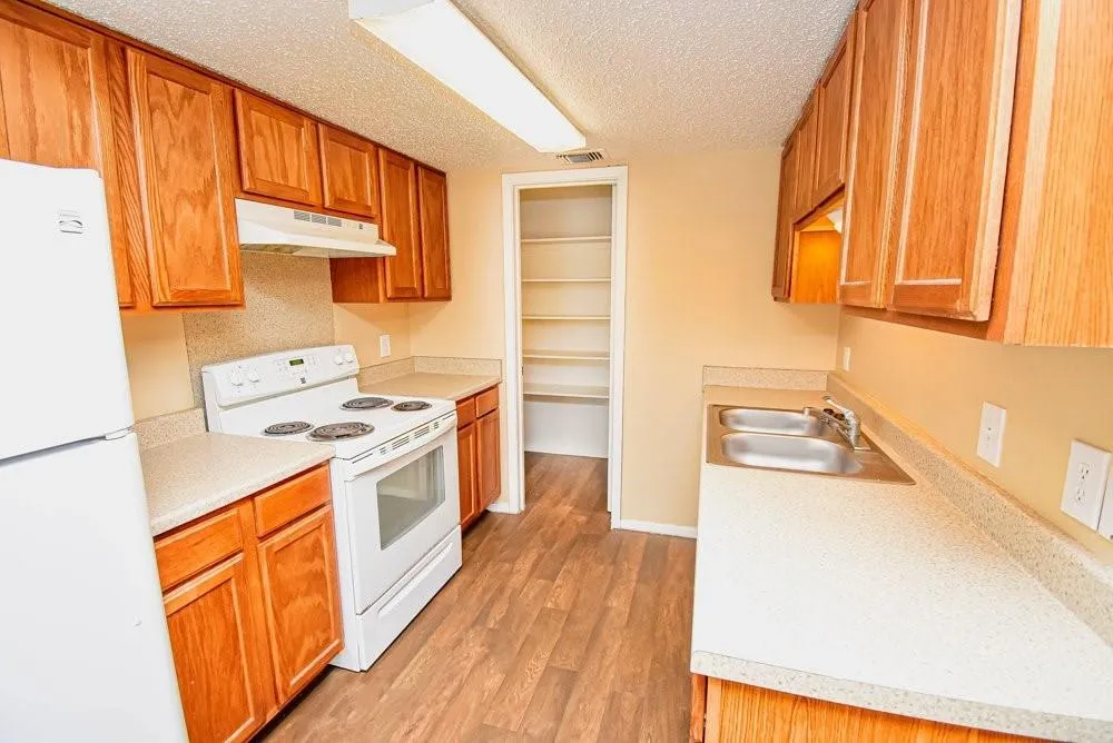 1308 Jacksonville Dr Jacksonville, TX 75766