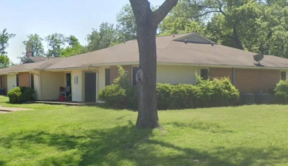 920 E Sumpter Mexia, TX 76667