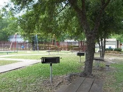 1001 Charlsie Ave Kirbyville, TX 75956