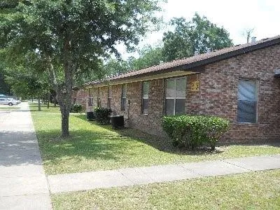 1001 Charlsie Ave Kirbyville, TX 75956