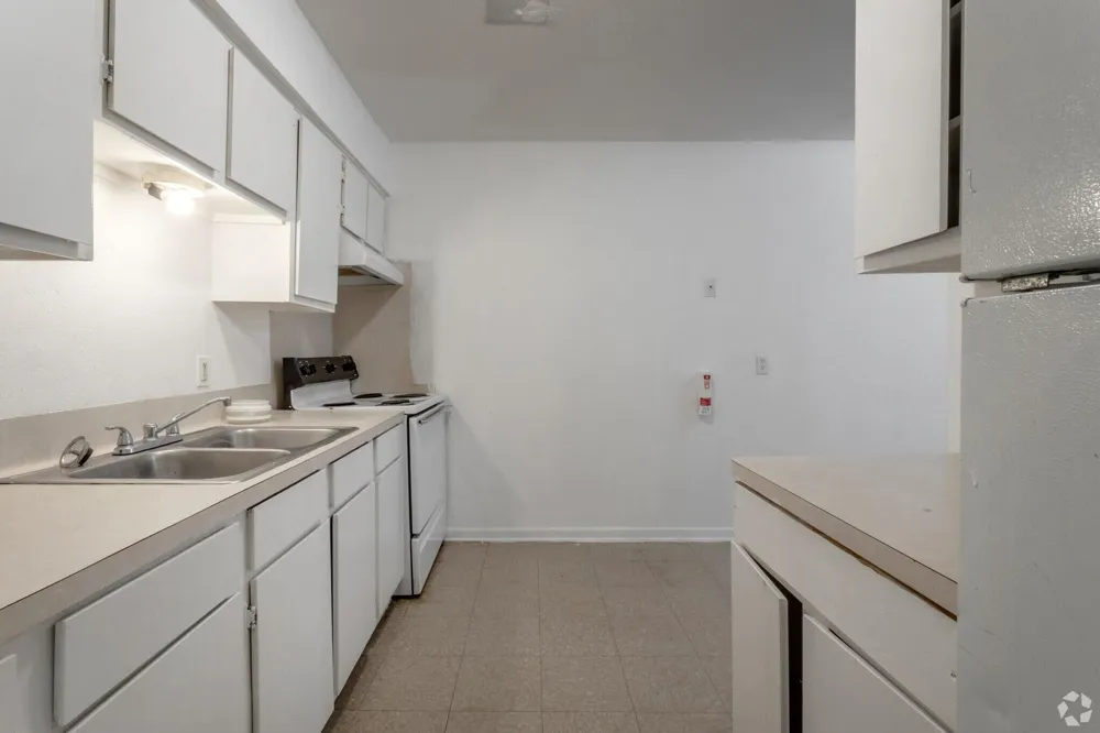 520 Laredo St Navasota, TX 77868
