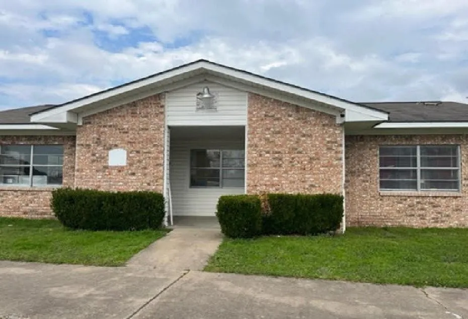520 Laredo St Navasota, TX 77868