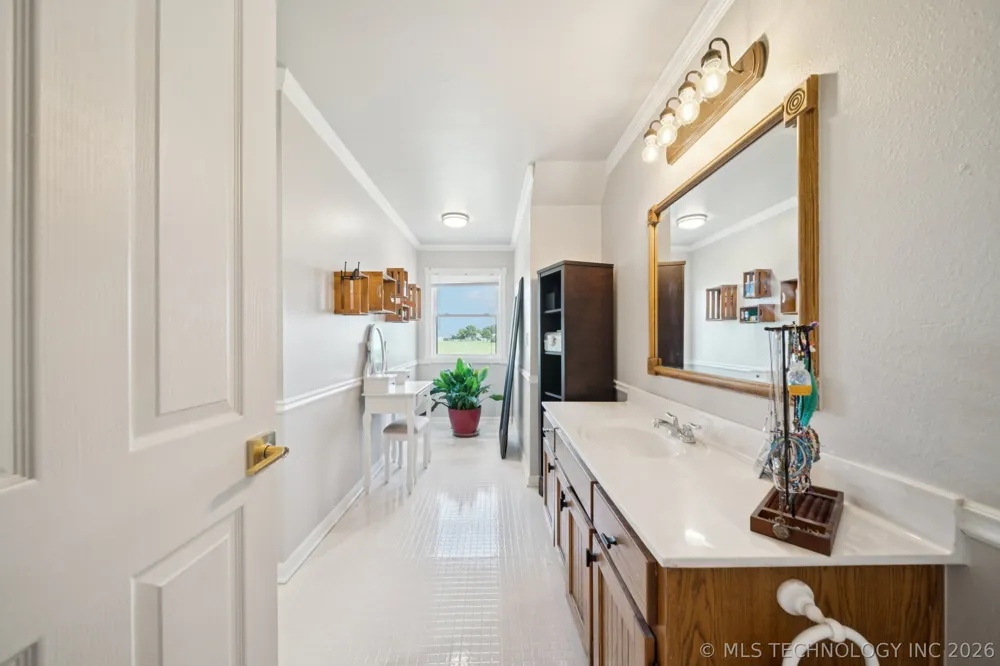 19700 E 600 ROAD Inola, OK 74036